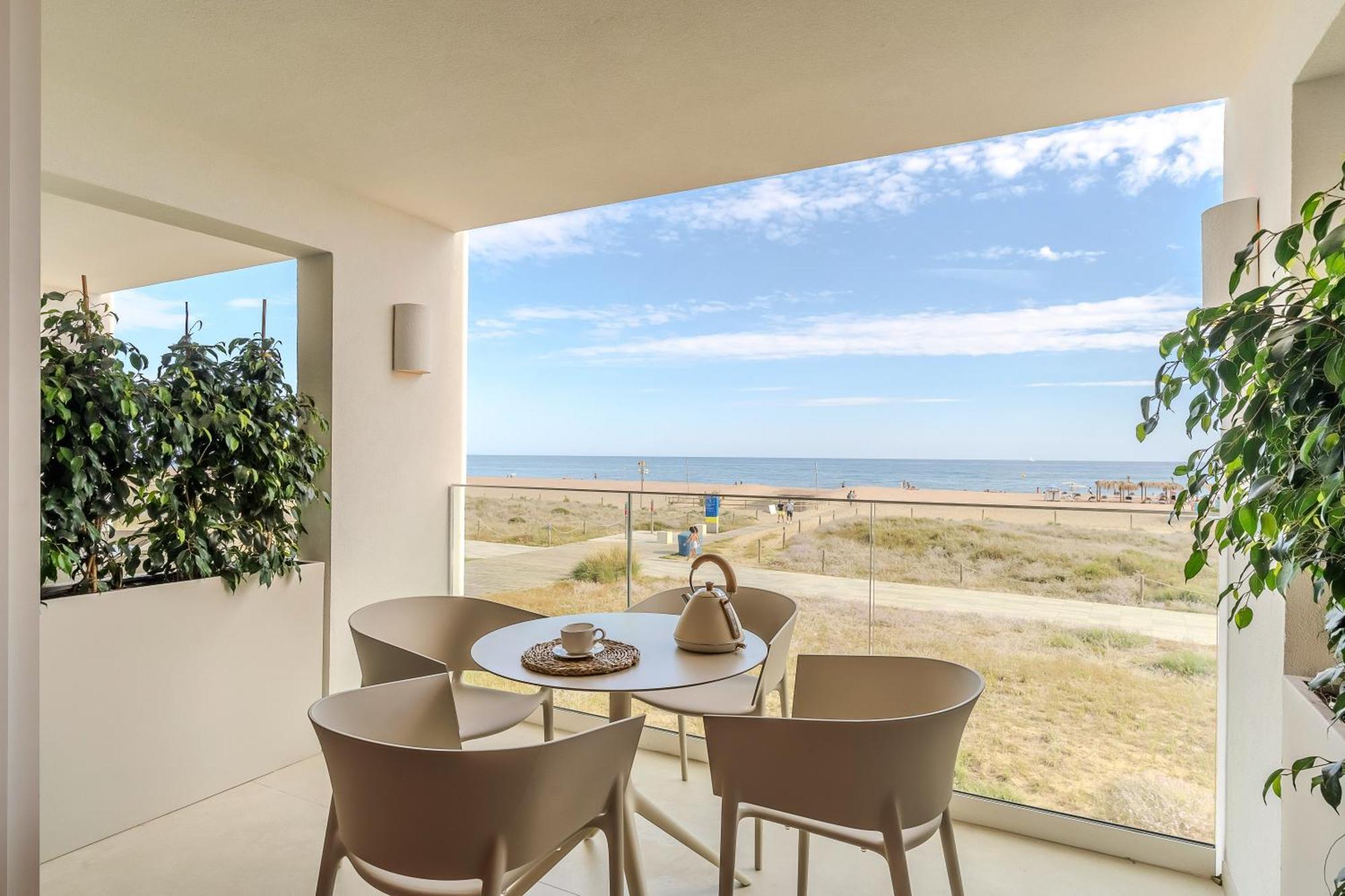 Apartamentos Azul Castelldefels Extérieur photo